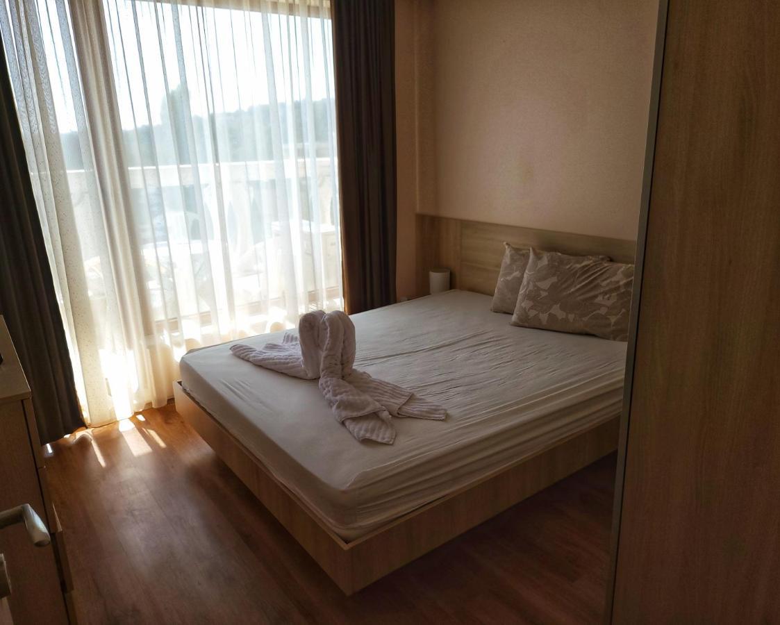 Elegantz Apartments Lamer Varna Bagian luar foto