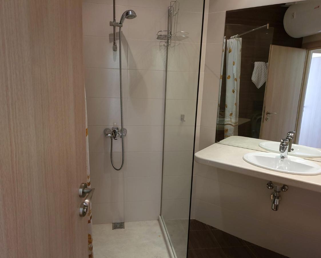 Elegantz Apartments Lamer Varna Bagian luar foto