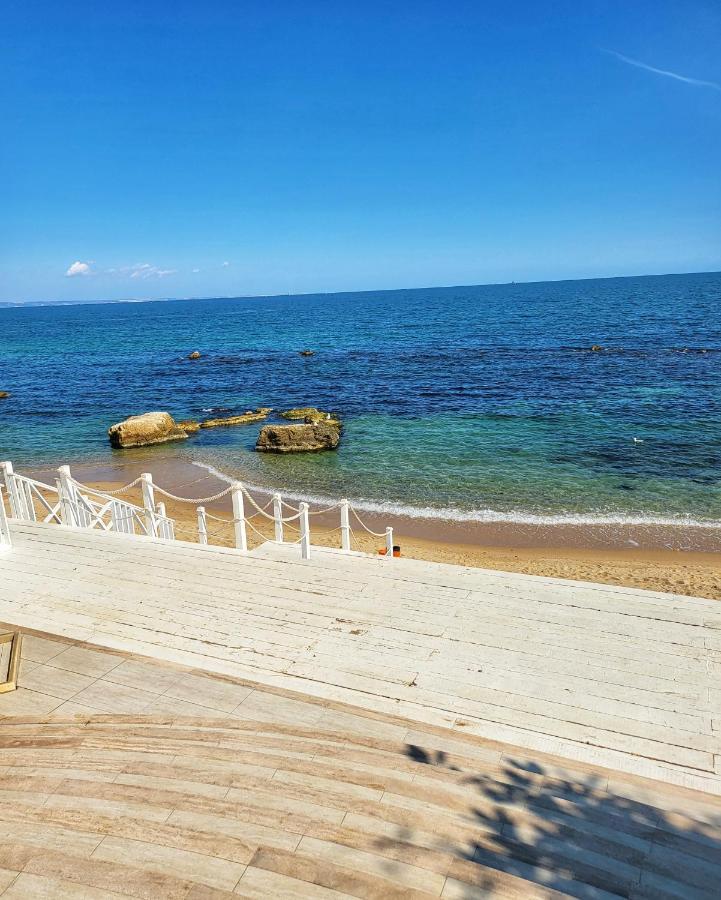Elegantz Apartments Lamer Varna Bagian luar foto
