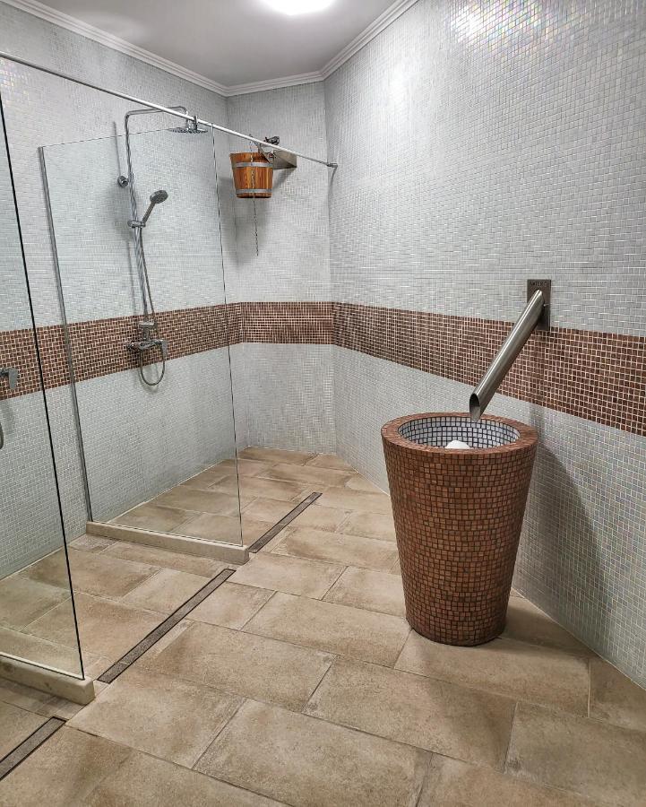 Elegantz Apartments Lamer Varna Bagian luar foto