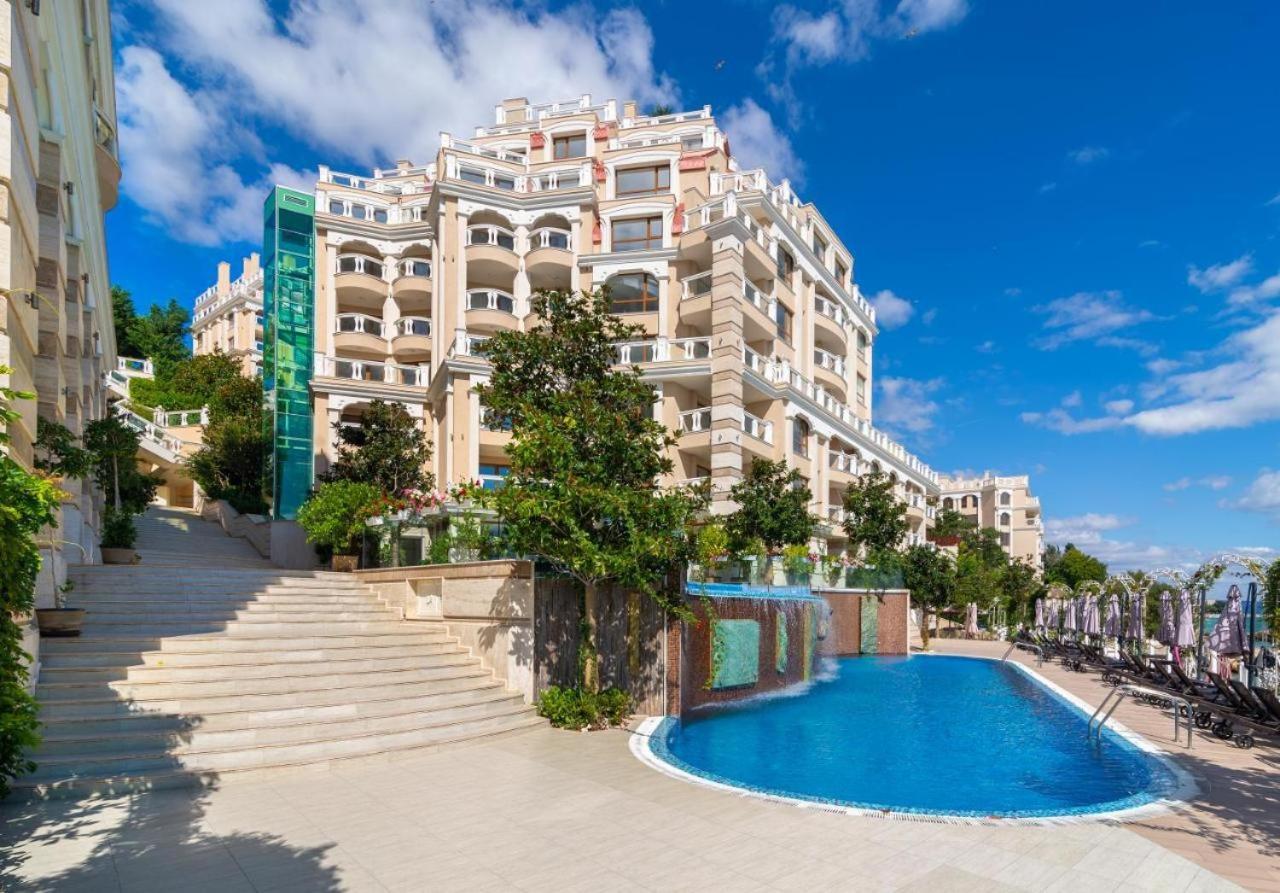 Elegantz Apartments Lamer Varna Bagian luar foto